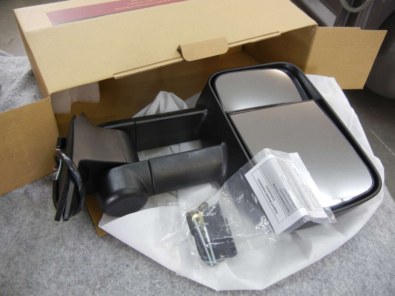 Chevy GMC Extendable Electric Tow Mirrors NEW