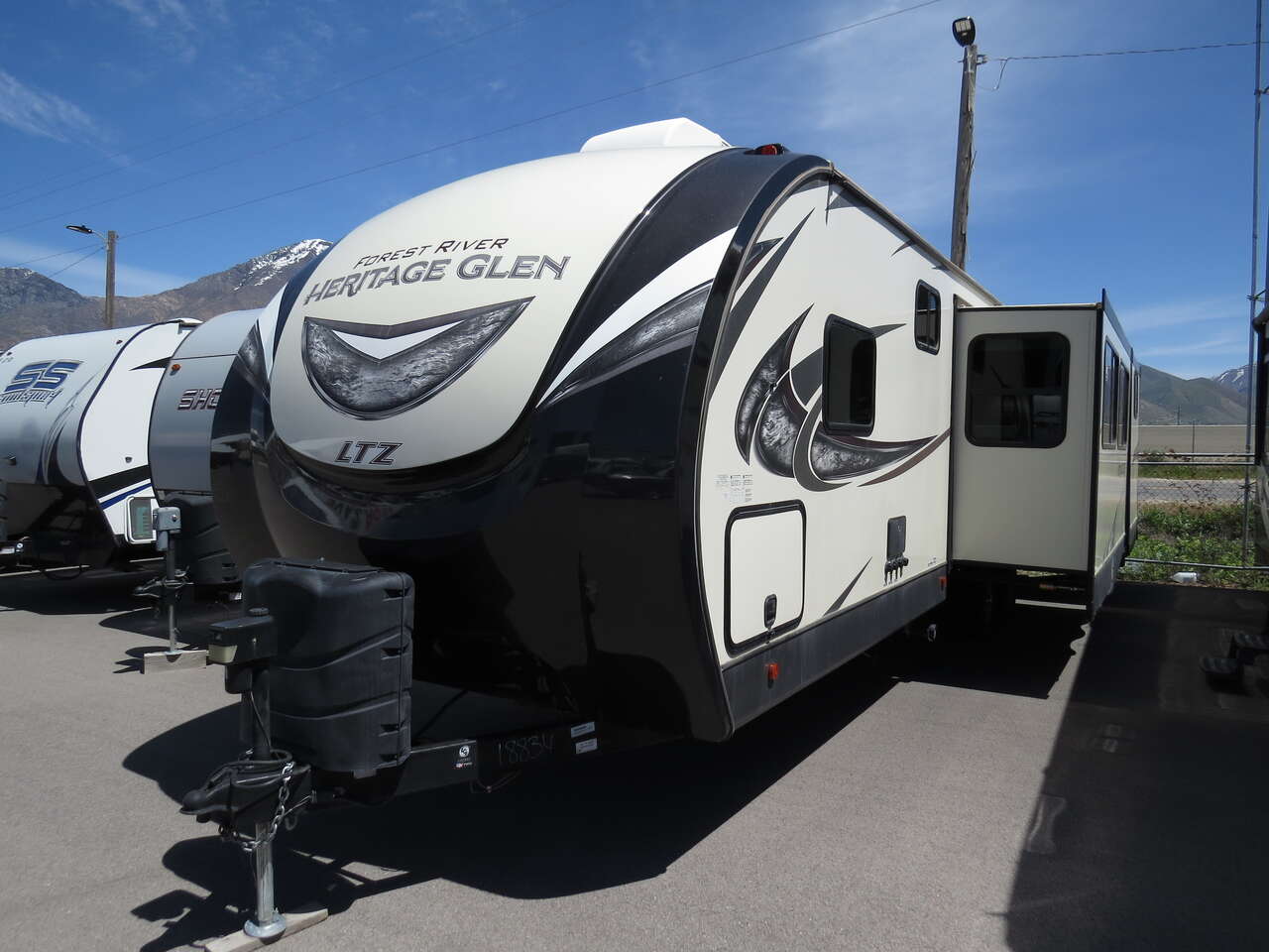 2020 Wildwood, Heritage Glen 322BH (2 Full Bathrooms!) BUNK ROOM!