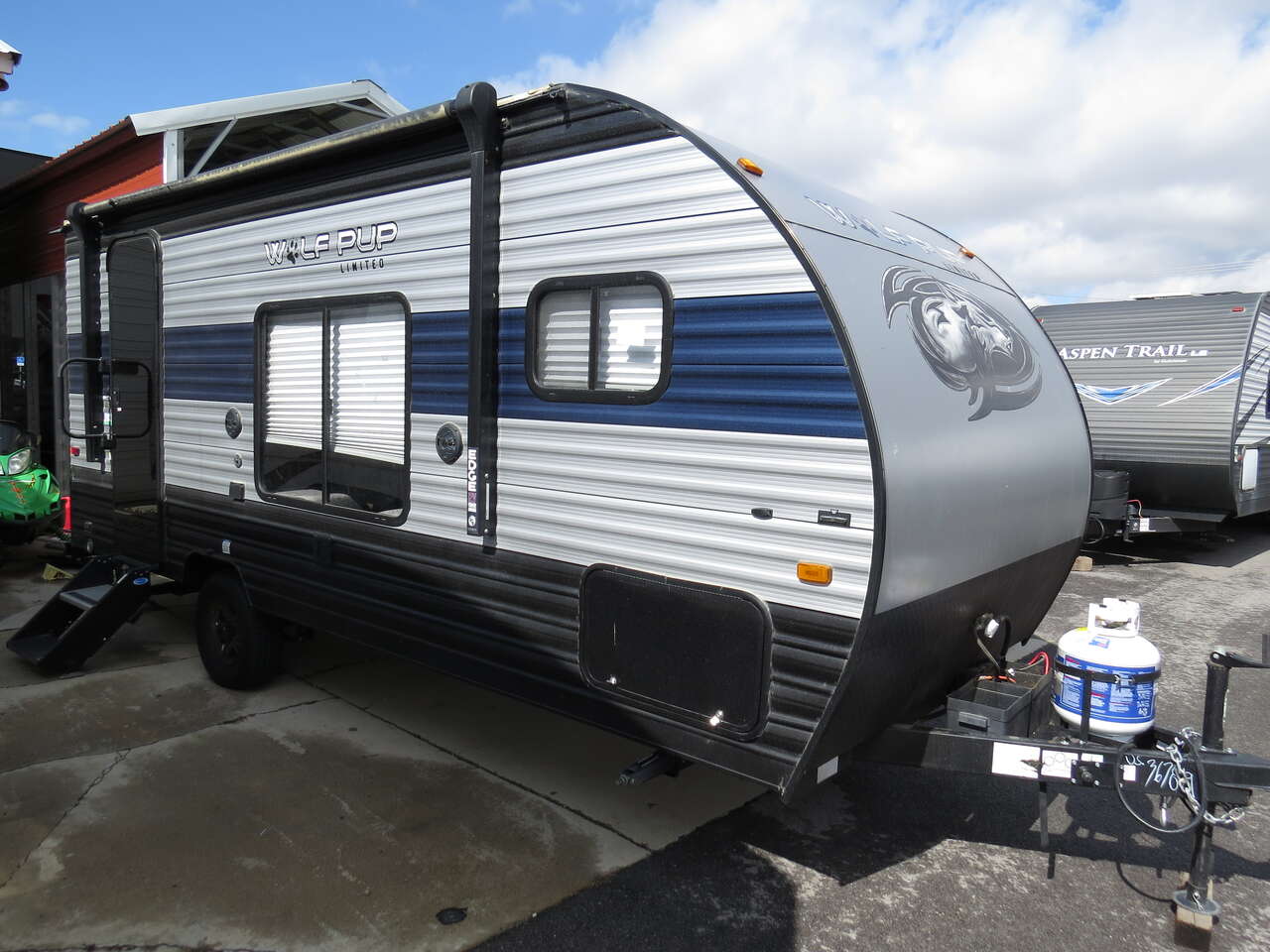 2022 Cherokee, Wolf Pup 16HE (SOLAR!)