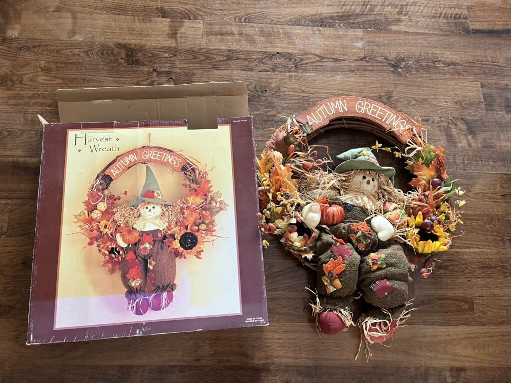 Autumn Greetings Scarecrow Wreath 20”