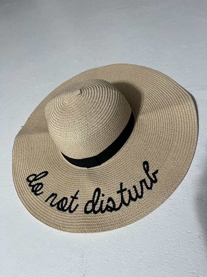 Women’s Beach hat do not disturb 17”