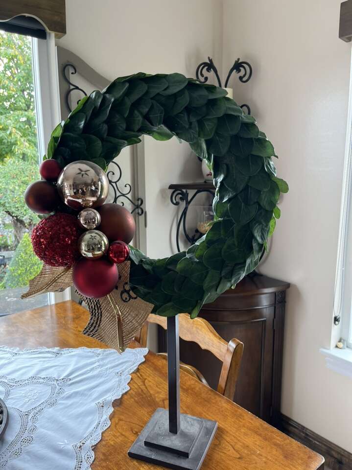 Cute Wreath Christmas Decoration 29 Tall