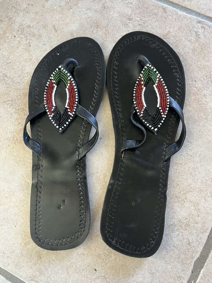 Men's Made In Africa Beaded Shoes Size 9.5