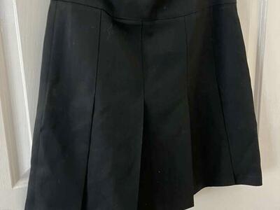 Burberry London Skirt Pleated Size 4