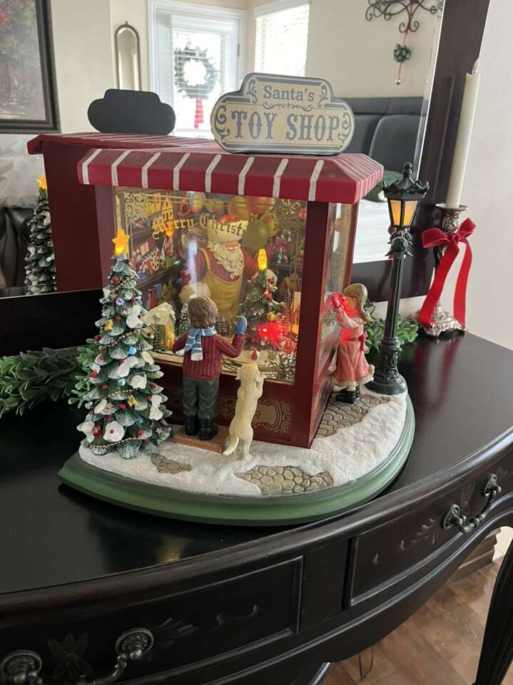 Grand America Light Up Christmas Musical Decor