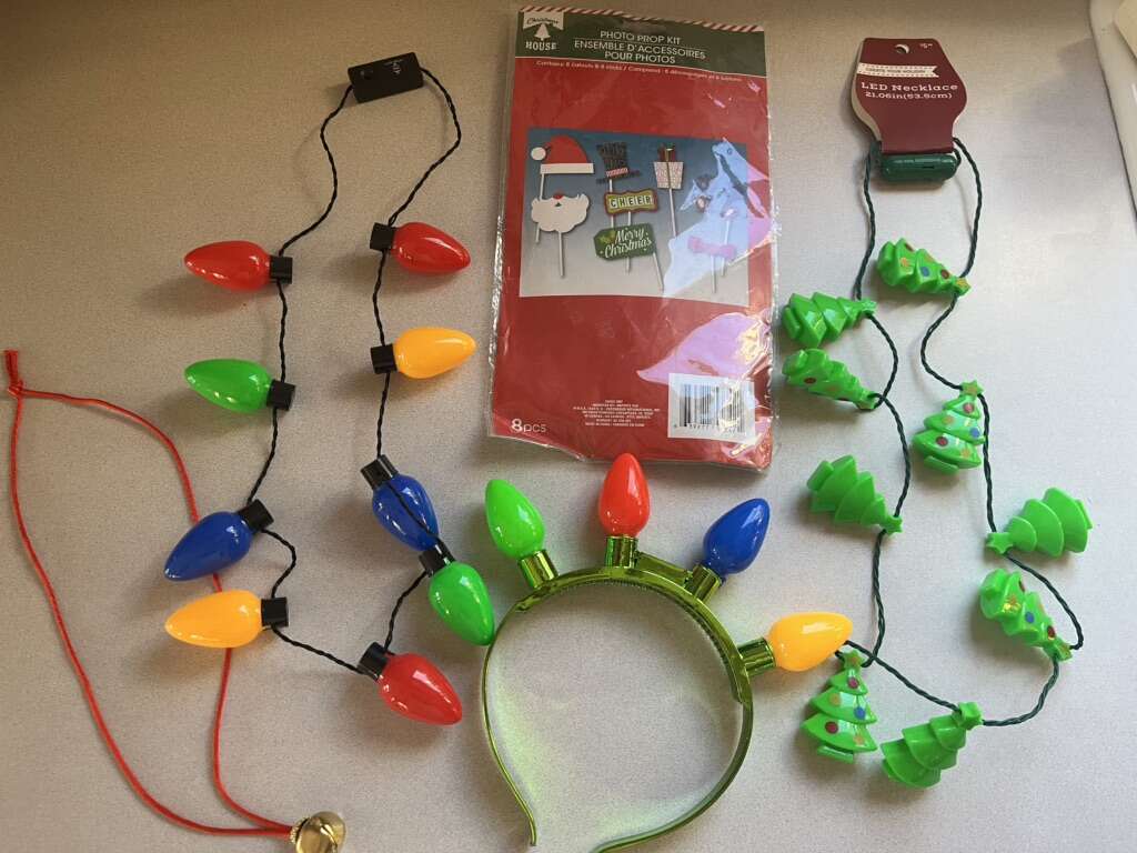 Christmas Photo Prop Items!