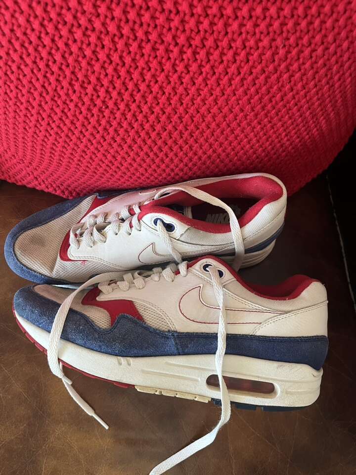 Men's Nike Air Max Shoes 9.5