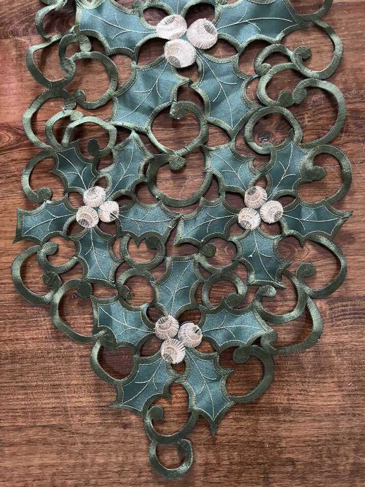 Long Intricate Holly Runner 69 X 13