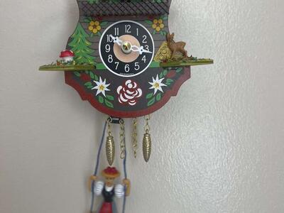 NEW Germany Clock With Swinging Pendalum