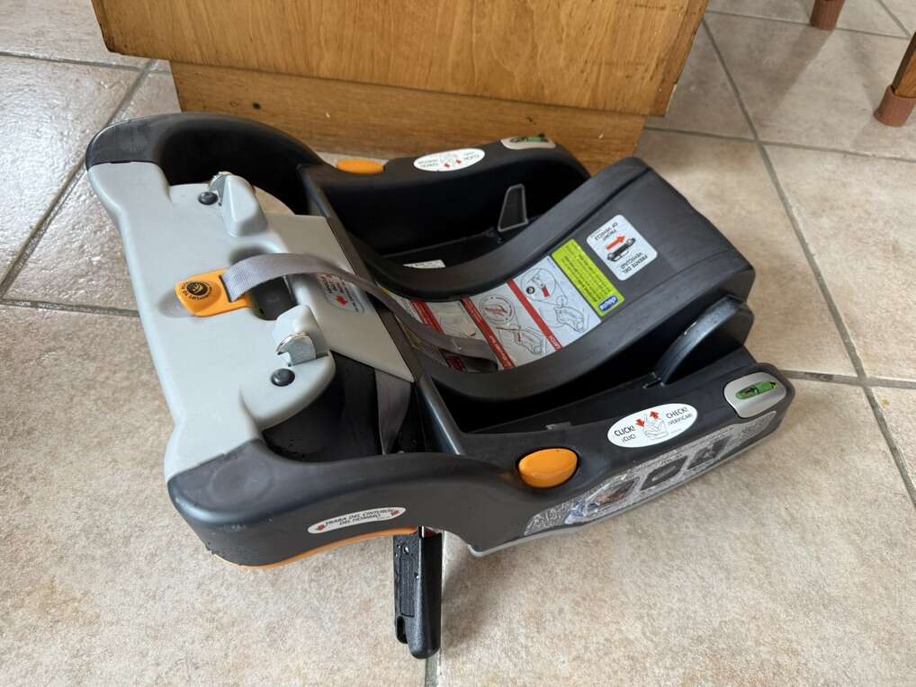 Chicco Keyfit car seat Base Only
