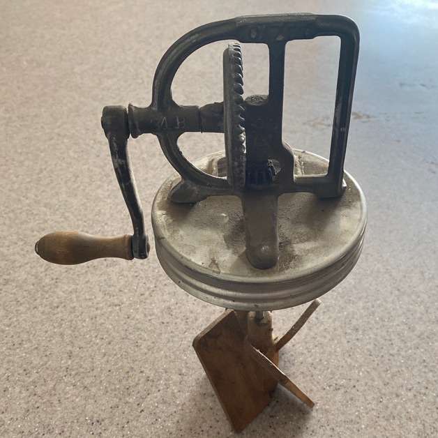 Dazey 34B Butter Churn