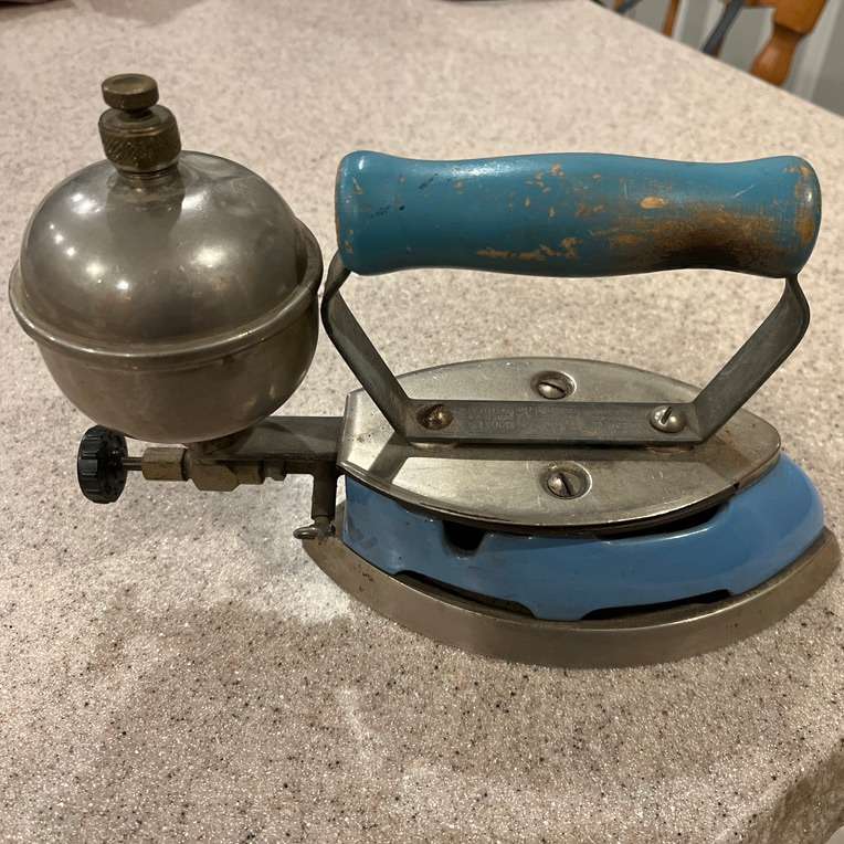 Coleman Instant-Lite Model 4A Iron