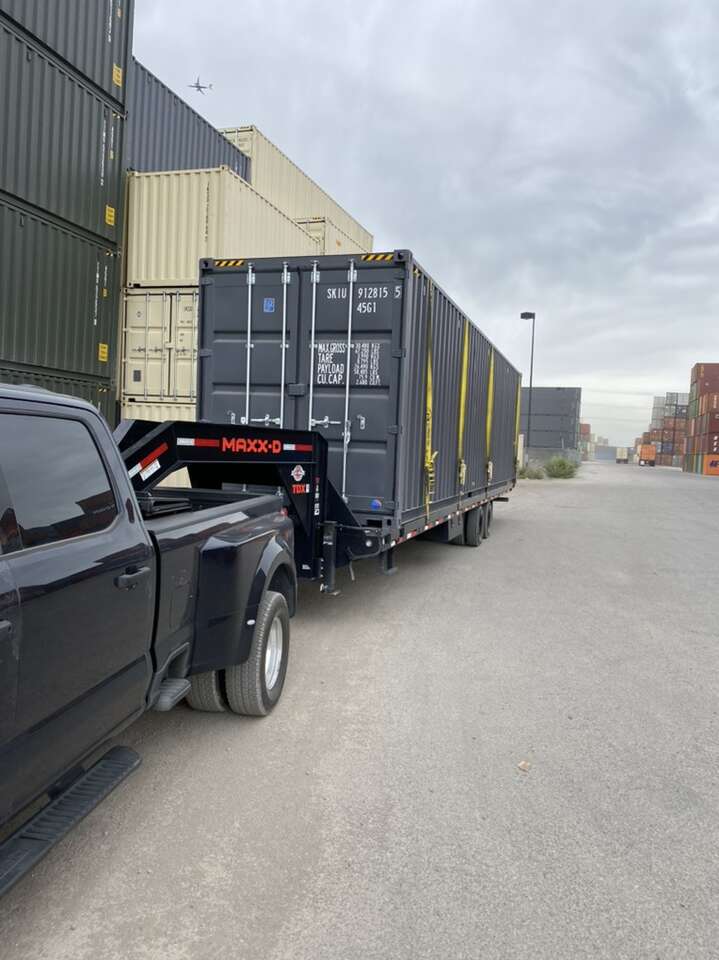 Shipping Containers For All Uses 20/40/ Hugh Cube