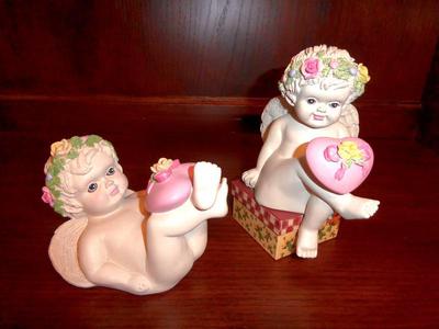 Set Of 2 Musical Pink Hearts Valentine Cherub Angels Plays Through The Eyes Of Love Music