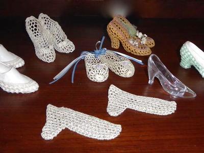 Antique / Vintage Mini Crochet High Heel Shoes Plus Forms - Great To Use For Dolls OR Christmas Tree Ornaments