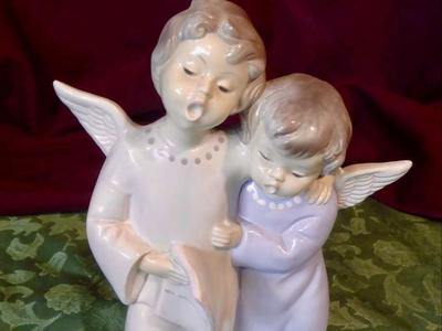 Two Sweet Vintage Singing Choir Angels Figurine CHRISTMAS OR YEAR ROUND DECOR