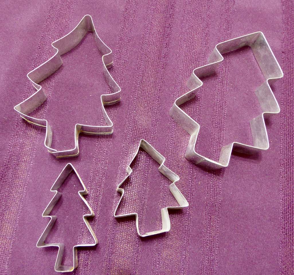 4 Different Metal Antique / Vintage Christmas Tree Shaped Cookie Cutters