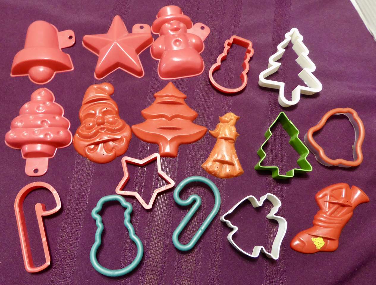 Several ( 17 ) Different Vintage Christmas Decor Shapes Cookie Cutters for Cookies, Rice / Marshmallow Treats - Crafts
