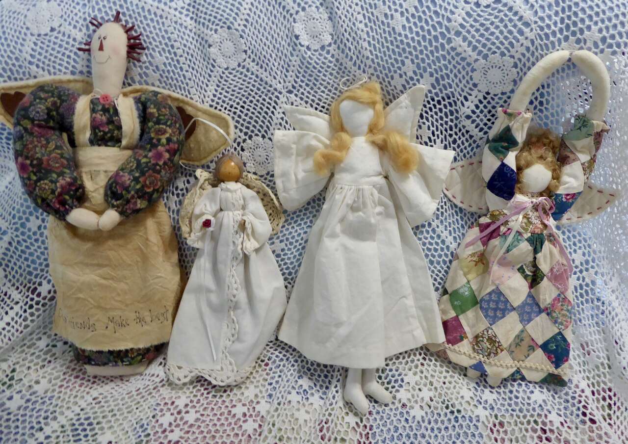 Four ( 4 ) Assorted Cloth Fabric Angel Dolls For Fun Wall Or Christmas Tree Decor