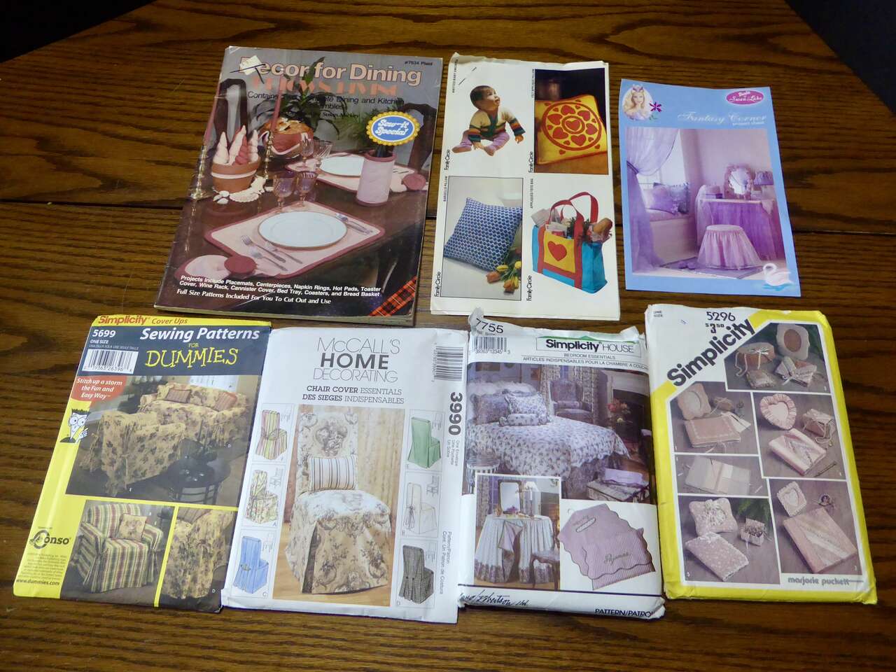 Several Sewing Patterns For Making Bedspreads, Couch / Chair Covers, Kitchen Decor, Journal Photo Frame Covers And More