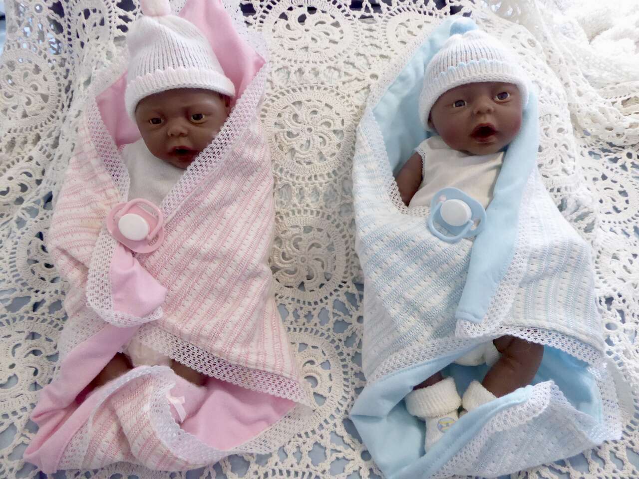 Set Of 2 Collectible 16 In. Tall Preemie Newborn Twins Jointed Vinyl Life Like Dolls From Spain - Anatomically Correct By Jesmar