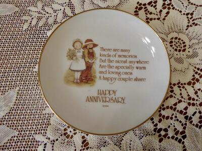 COLLECTIBLE HAPPY ANNIVERSARY PLATE For Gift Giving Or Fun Wall Decor