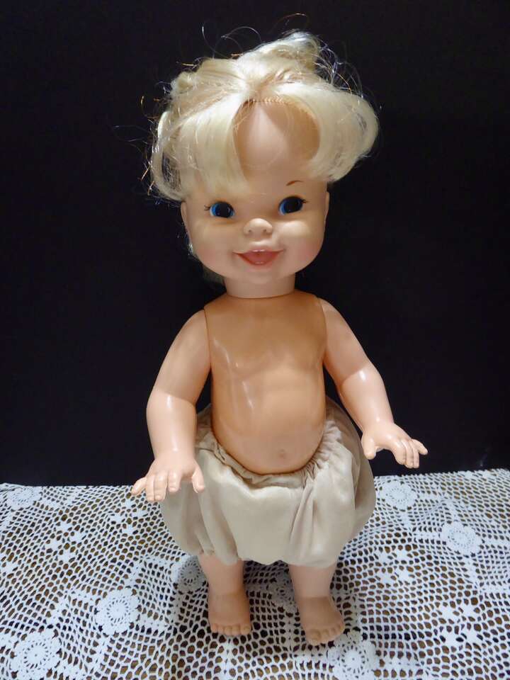 Vintage Collectible 1972 Mattel Cathy Quick Curl Doll- Hard Plastic Moveable Body / Vinyl Head