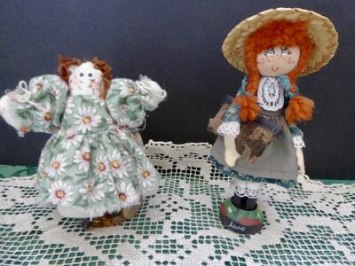 Handmade Vintage Wooden Clothes Pin Annie Doll / A Mini Raggedy Ann Cloth Doll Sitting On A Old Spool Of Thread