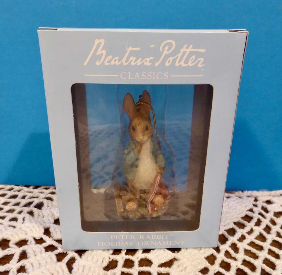 Very Collectible New Beatrice Potter Peter Rabbit Boxed Holiday Ornament -2006 - Fun For Easter!