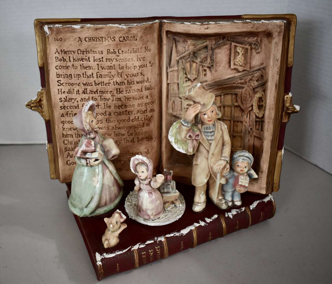 Beautiful Vintage Musical A Christmas Carol Hand Painted Ceramic Book Scene Decor
