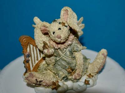 Collectible 1993 Boyds Bears And Friends Celeste And The Angel Rabbit Ceramic Figurine