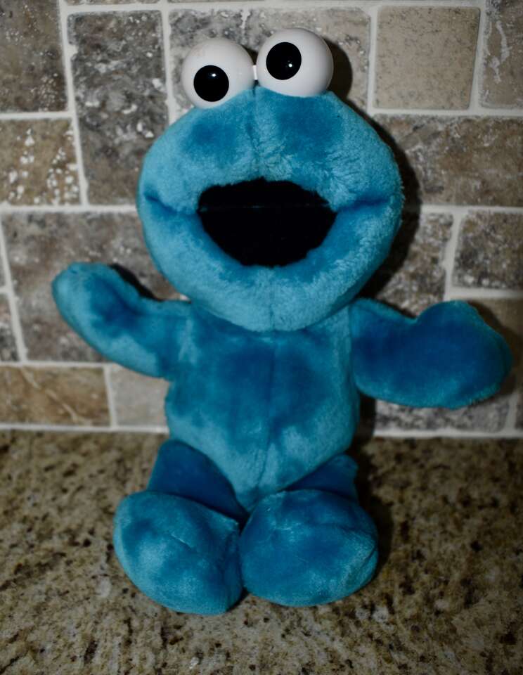 Vintage Jim Henson Cookie Monster Doll Toy 1996 Laughing / Talking 12 inch Plush Blue Stuffed Animal