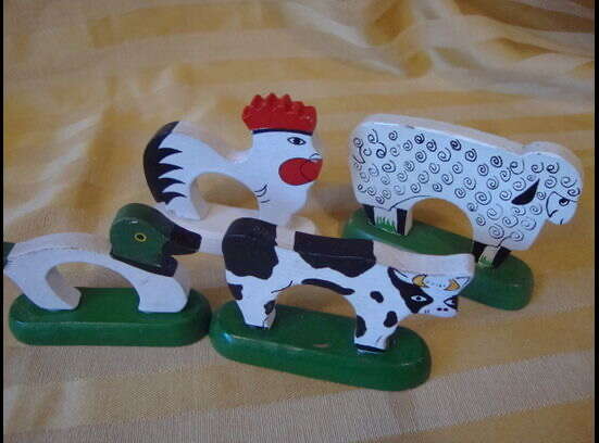 Set Of 4 Vintage Wooden Farm Style Animal Napkin Holders With A Lamb, Cow, Chicken And Duck