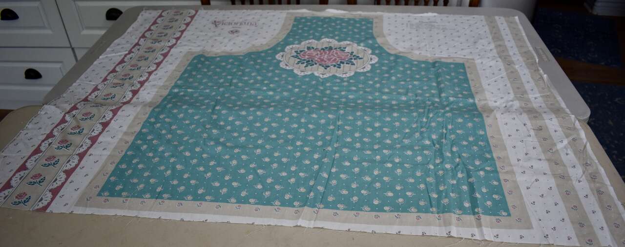 BEAUTIFUL HEART AND FLOWERS COTTON FABRIC ADULT SIZED VICTORIANA APRON