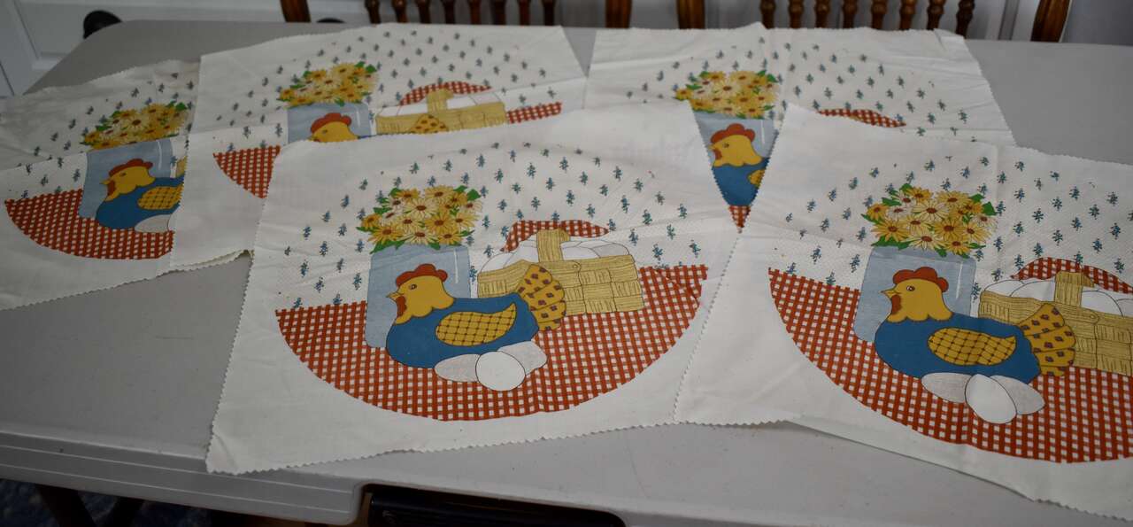 FIVE (5) REALLY FUN CHICKEN COTTON FABRIC PANELS 15 X 15 INCH SQUARES FOR PILLOW, CLOTHES, QUILTS AND MORE