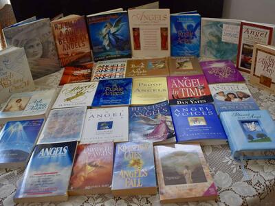 Several Really Great Angel Books- Great Stories / Information How They Are There For Us - Great To Read Year Round / Christmas
