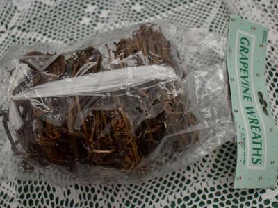 New In Package Set Of 8 - Small Round 4 Inch Across Grape Vine Wreaths For Fun Christmas Decor