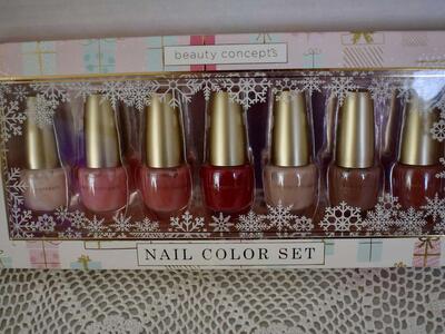 Box of 7 Nail Color Set By Beauty Concepts That Have Never Been Opened / Used