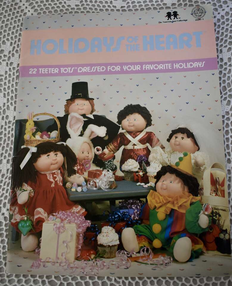 HOLIDAYS OF THE HEART Doll Clothes and Doll Body Pattern -22 Teeter Tots Dressed For Your Favorite Holidays