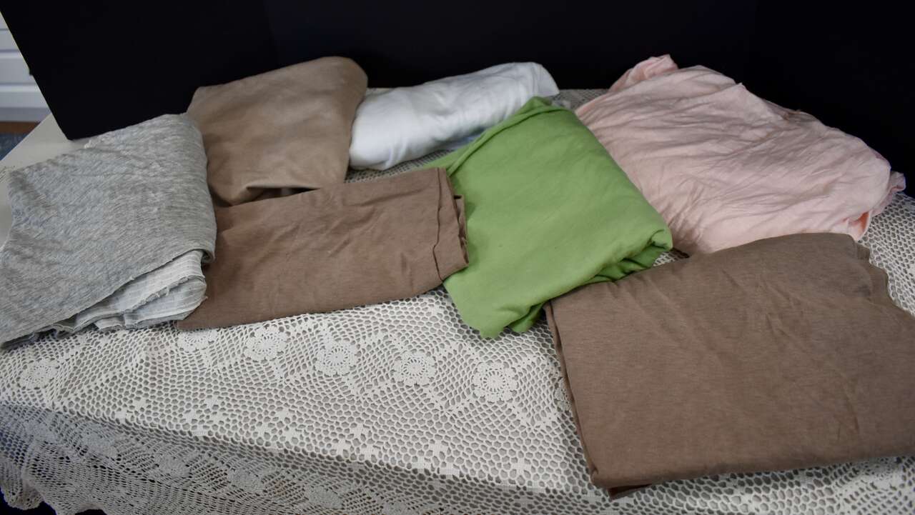 Several Vintage Solid Plain Colors In Knit Fabrics For Clothes Or Fun Crafts Like Rag Rugs And More