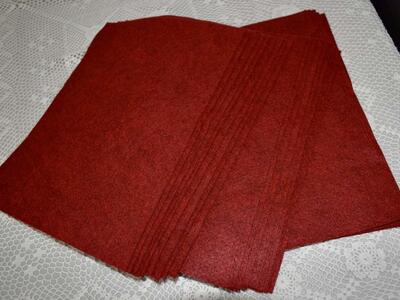 24 BRAND NEW FELT SQUARES IN CRANBERRY COLOR SIZE 9 X 12 INCHES FOR CHRISTMAS / VALENTINE CRAFTS