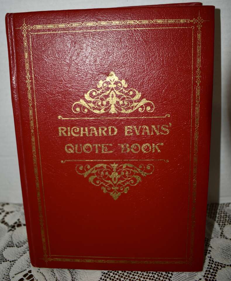 RICHARD EVANS QUOTE BOOK - 1975- Beautiful Red With Gold Trim -  Hardback