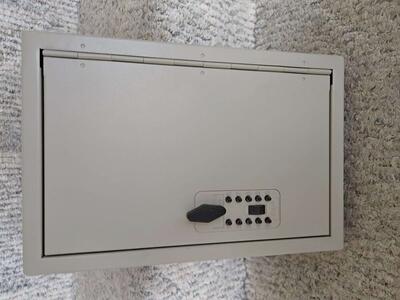 Key box, locking, holds 30 keys