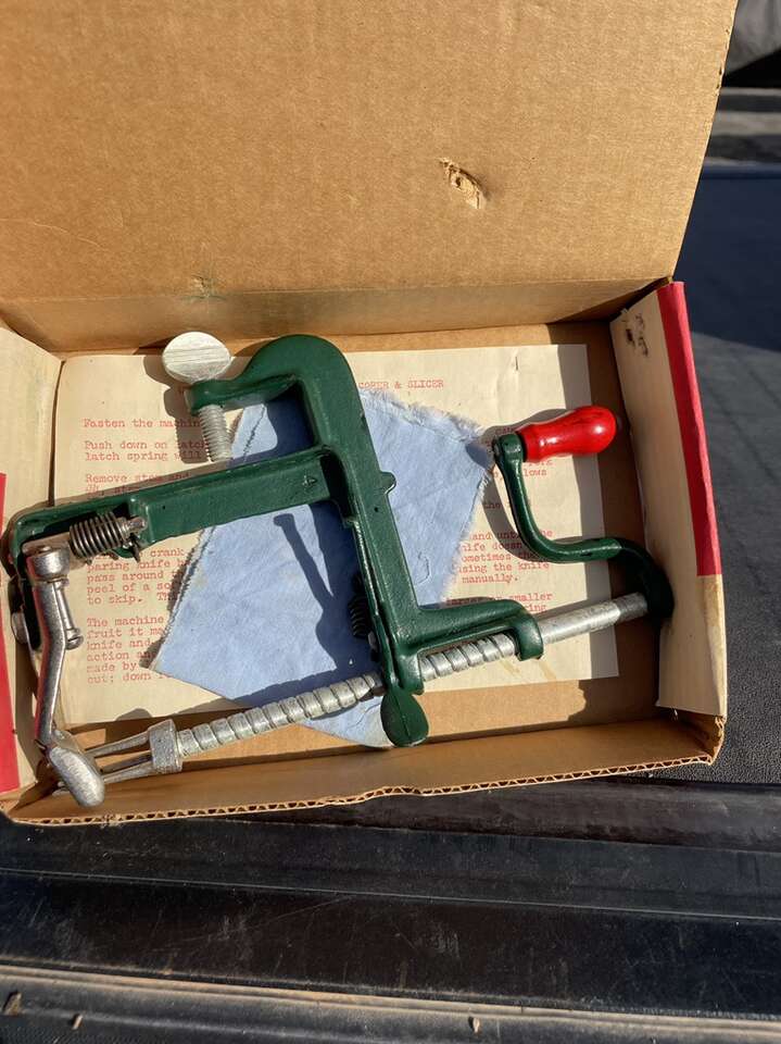 Vintage Apple Peeler