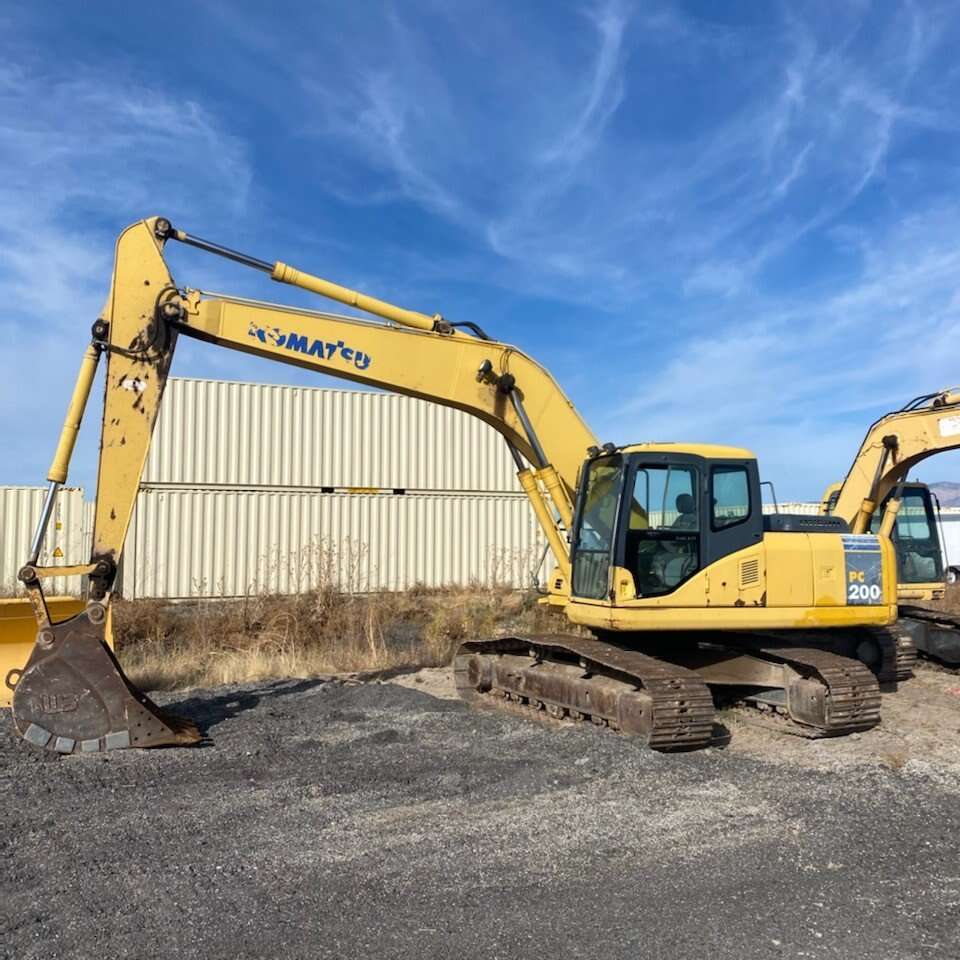 komatsu 200 track hoe