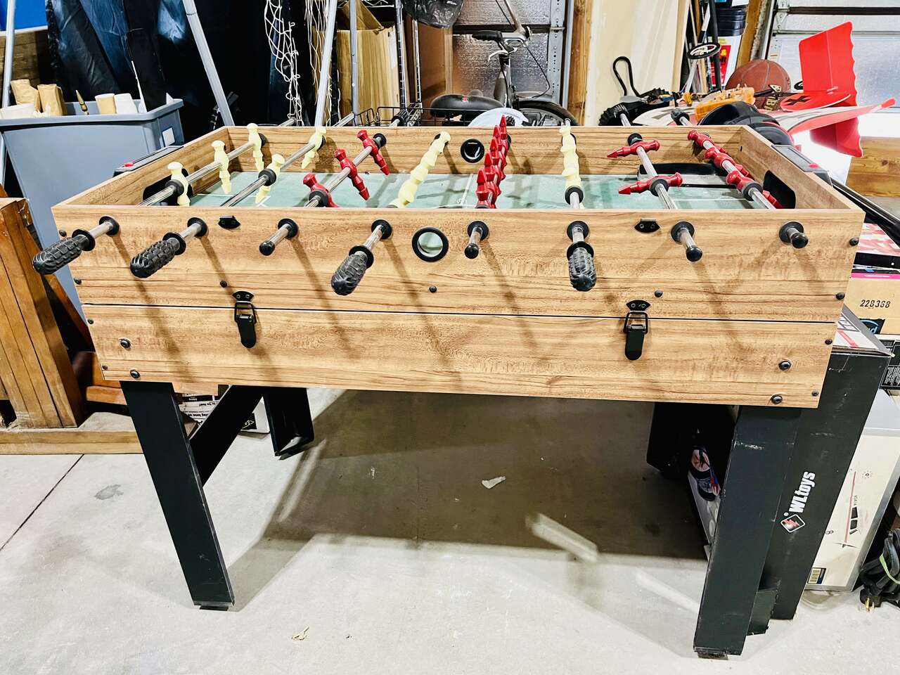 Small pool/foosball table