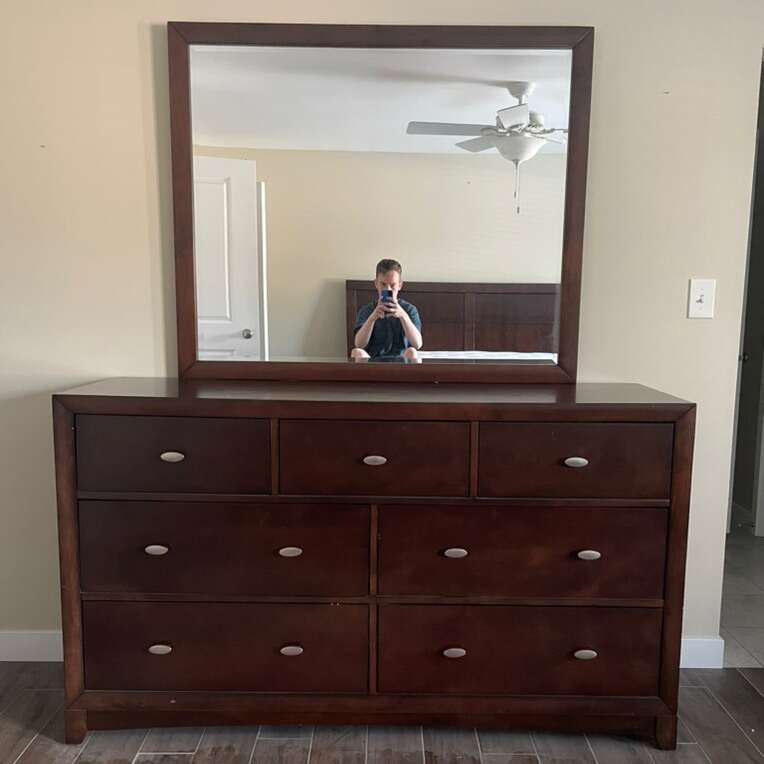 Master Dresser with Mirror (like new)