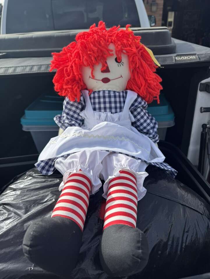 1970 Hand Made Raggedy Ann And Andy And Quilt