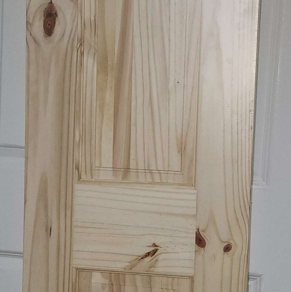 1/6X6/8X1-3/8 Knotty Pine door