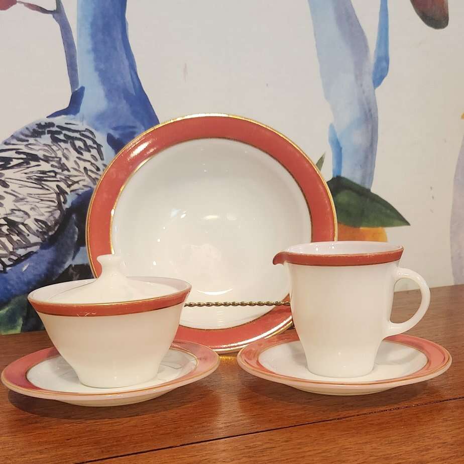 Vintage White Coral and Gold rimmed Pyrex dish set